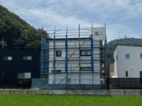 周布の分譲地にて建築中🏠