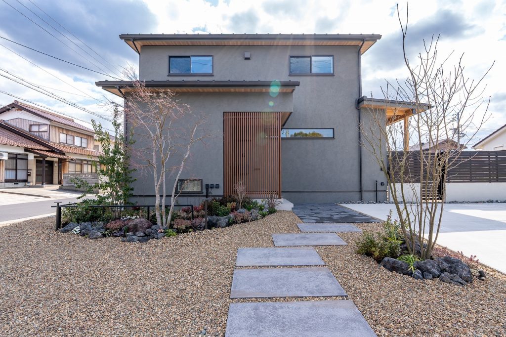 家族のリズムに寄り添う住まい【江津市　二階建て】